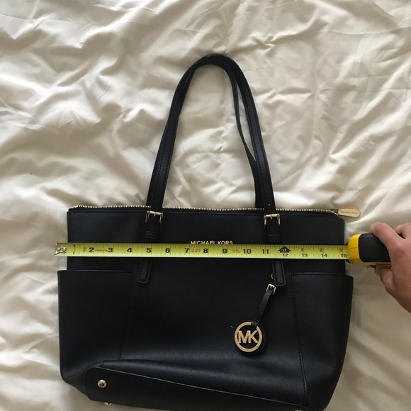 Black Micheal Kors Tote - Picture 2 of 10